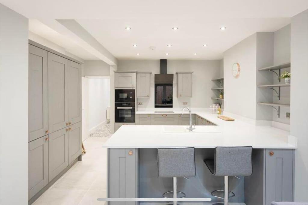 Three Storey Clifton Town House Bristol Exterior photo